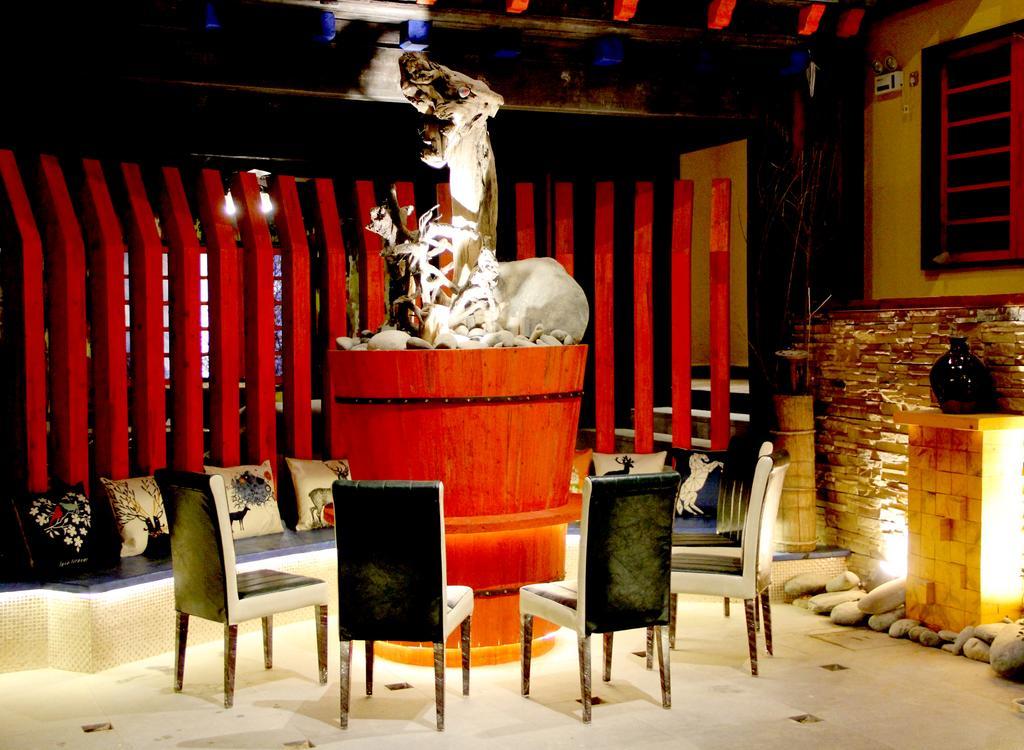 Jiumi Snow Mountain Original Art Hotel Shangri-La Esterno foto